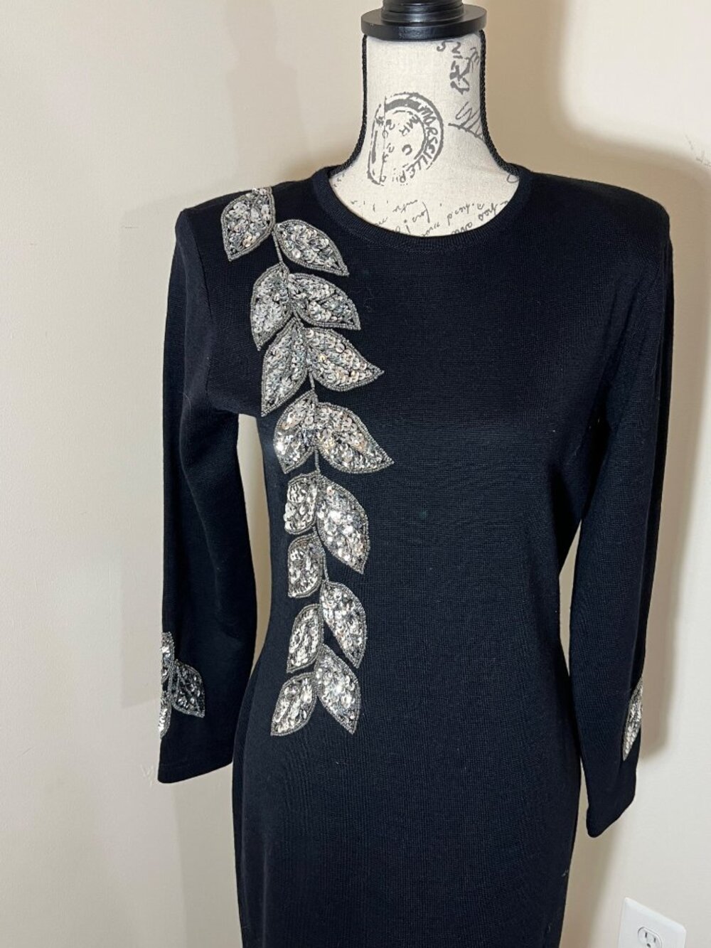 Vintage Outlander Black Sweater Dress Silver Sequin Long Sleeve Sheath Midi PS - Picture 2 of 10